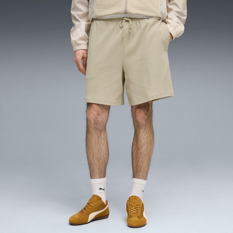Wardrobe Essentials Men's 7" Relaxed Shorts - Image 2